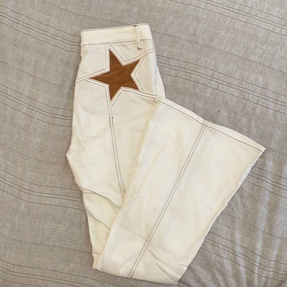 White flares w/ star rear design